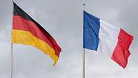 Flaggen von Deutschland und Frankreich