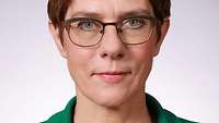 Porträt von Annegret Kramp-Karrenbauer