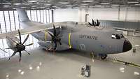 Airbus A400M im Hangar